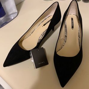 Brand new ZARA black suede pointed heel